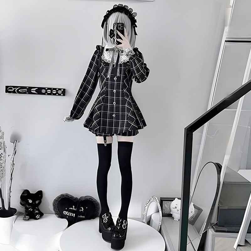 Kleid mit langen Ärmeln, schwarzes Kleid, Kleid mit Schleife, kariertes Kleid, Kleid mit Kragen