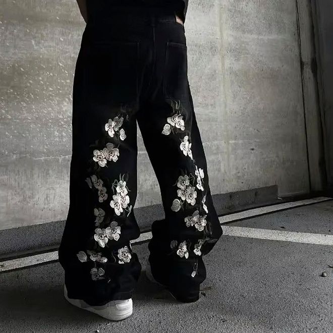baggy-jeans, weit geschnittene jeans, jeans mit weitem bein, herrenjeans